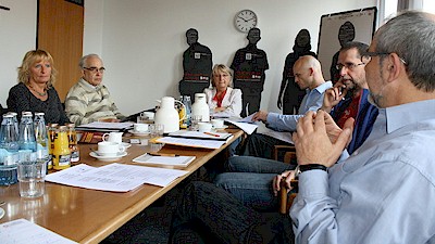 Vertreter der Aktion 'Stell mich an, nicht ab!' beim Treffen der sieben Trger in Aachen